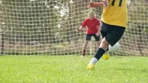 “24小时狂欢大幕将落！14宗交易狂潮，23星闪耀易主，字母哥转会悬念，一触即发！”